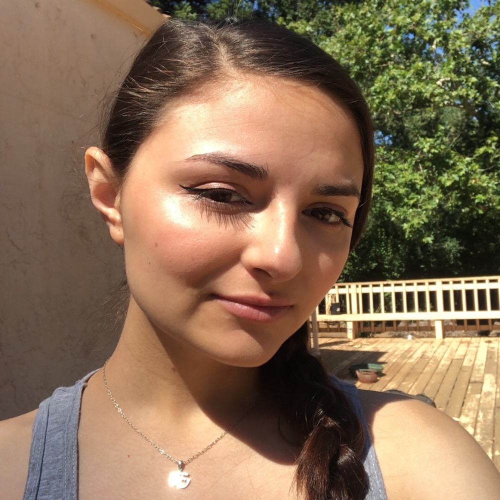 Meet your Posher, Lily